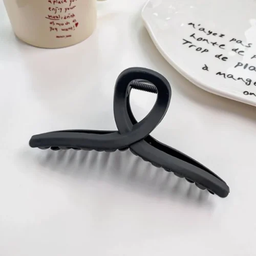 kẹp tóc bắt chéo