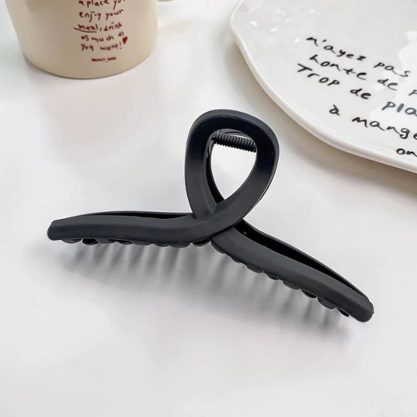 kẹp tóc bắt chéo